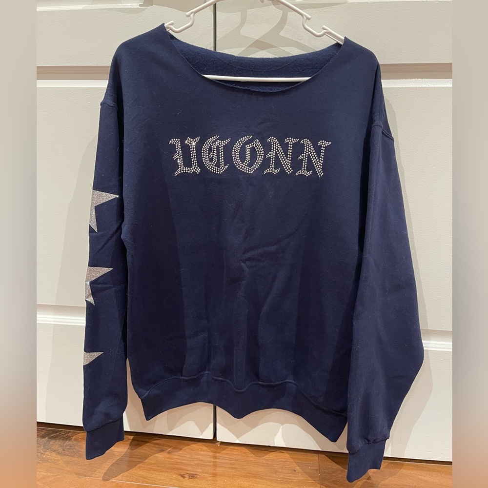 max and ginos custom uconn crewneck